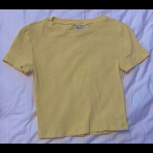 yellow h&m t shirt